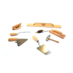 Liebe HANDARBEIT 46139 Maurerwerkzeug 8-teilig 1:12 Für Puppenhaus