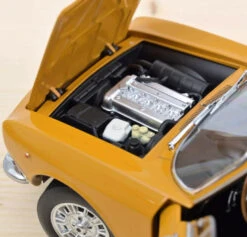 Norev 187910 Alfa Romeo 1750 GTV Gelb 1970 Maßstab 1:18 Modellauto -Spielwarenladen 187910 3