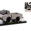 M2 Machines 32500-R72-22-29 Ford C-600 Hellgrau 1970 Maßstab 1:64 Modellauto -Spielwarenladen 32500 R72 22 29 Ford C 600 hellgrau
