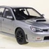 ***Whitebox WB124208 Subaru Impreza WRX STi Dunkelgrau Metallic (RHD) 2006 Maßstab 1:24 Modellauto -Spielwarenladen WB124208